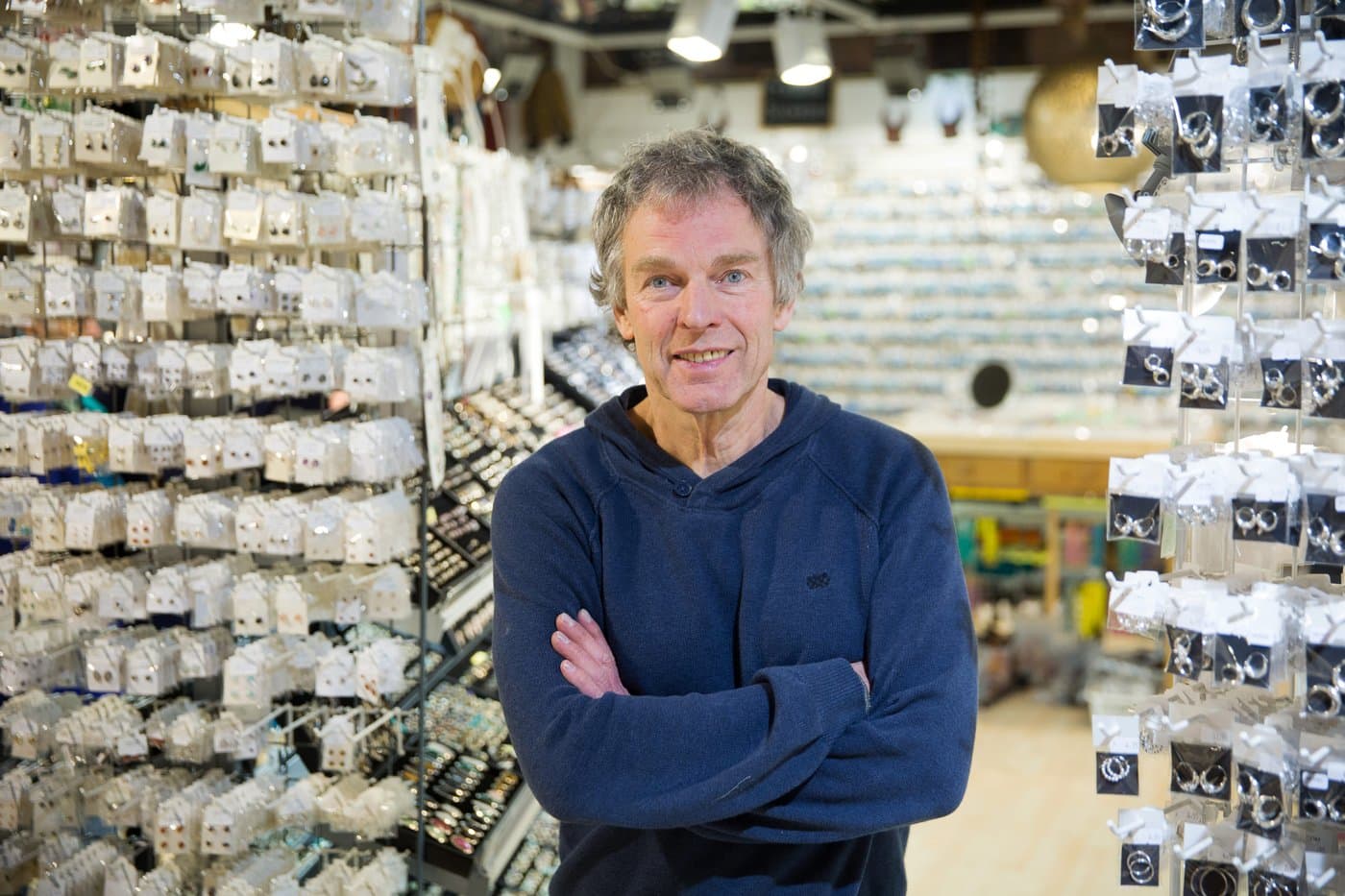 Chris van Son in de Lacom showroom