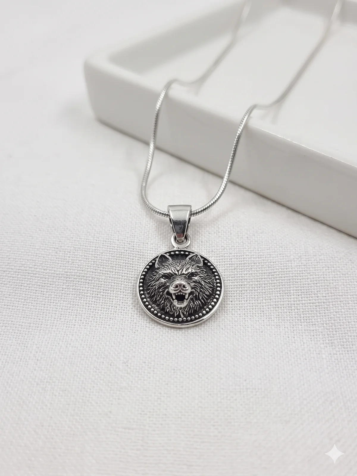 Silver Wolf Head Pendant